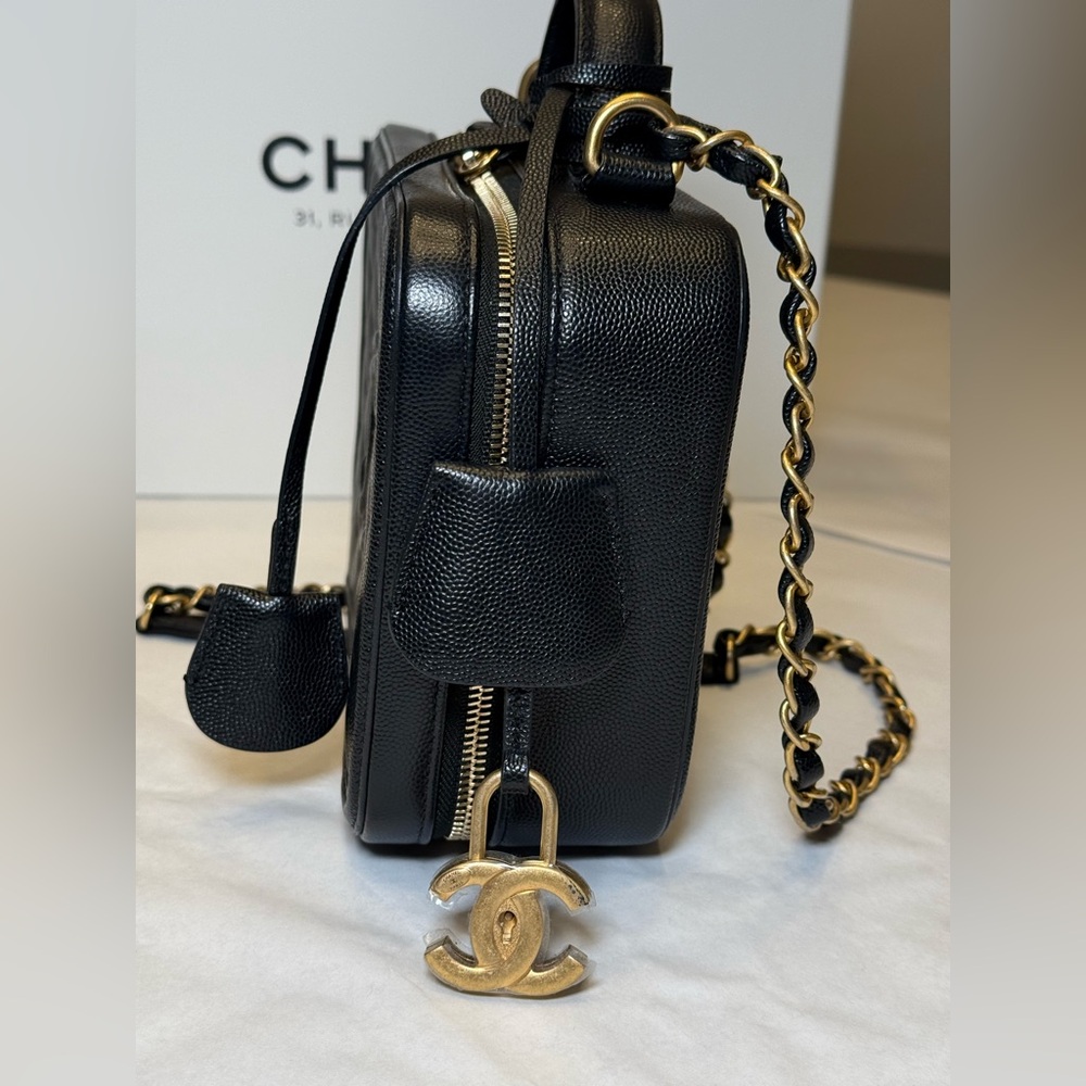 Chanel CC Vanity Case BlackCrossbody Bag with Gold Accents - Picture 7 of 16